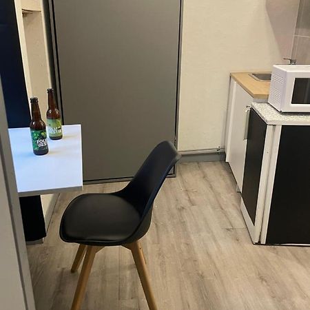Ambert Centreville La Studette Tout Confort Bagian luar foto