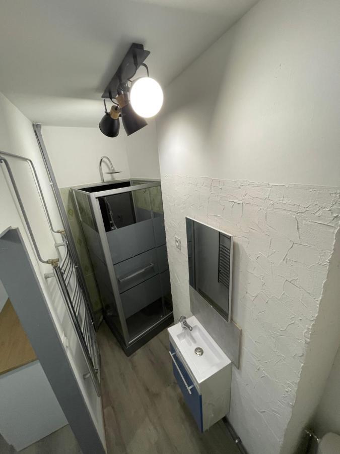 Ambert Centreville La Studette Tout Confort Bagian luar foto